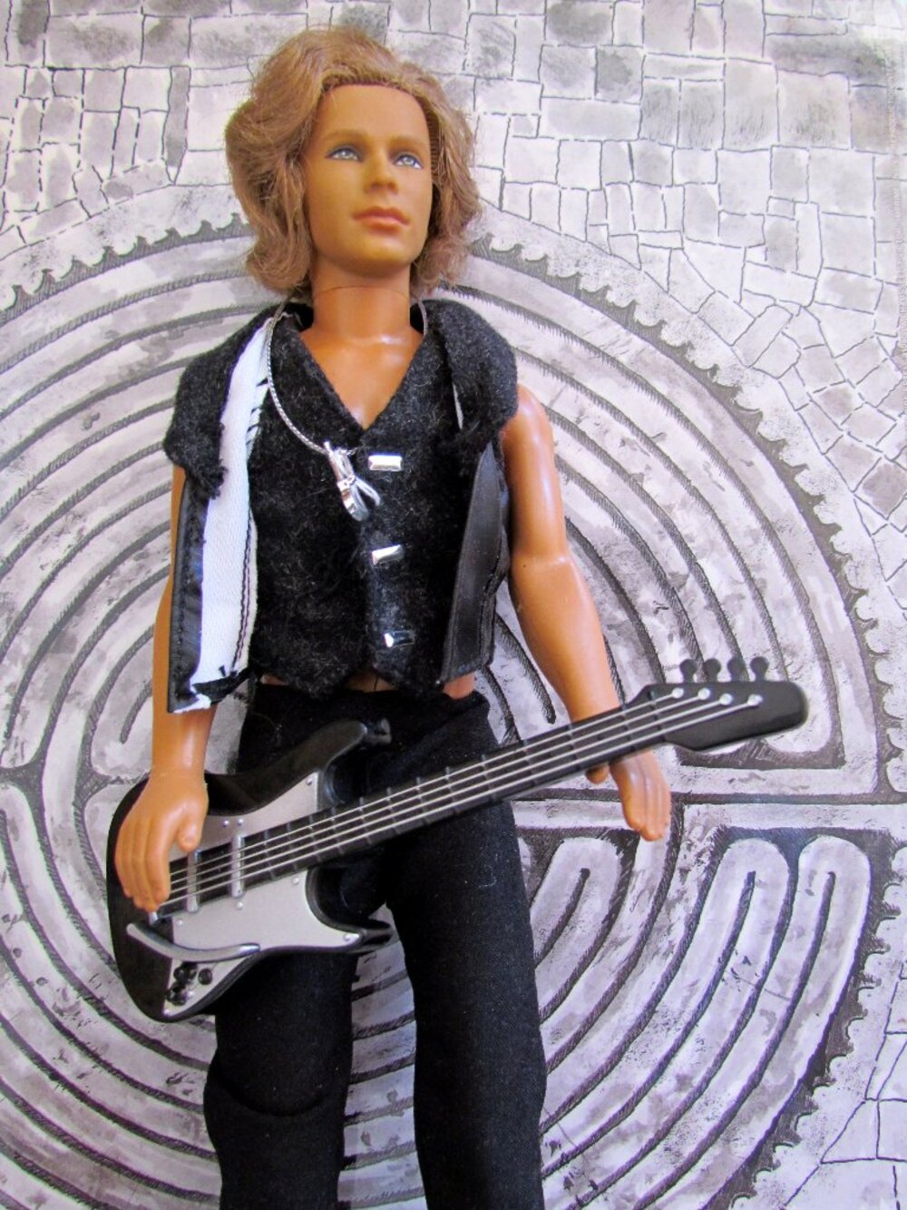 BLAINE, BARBIE'S NEW BOYFRIEND, CALI GUY SURFER & ROCK MUSIC STAR w GUITAR KEN